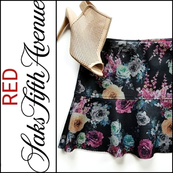 NEW! RED by Saks 5th Ave Floral Scuba Mini Skirt S. - Picture 1 of 8